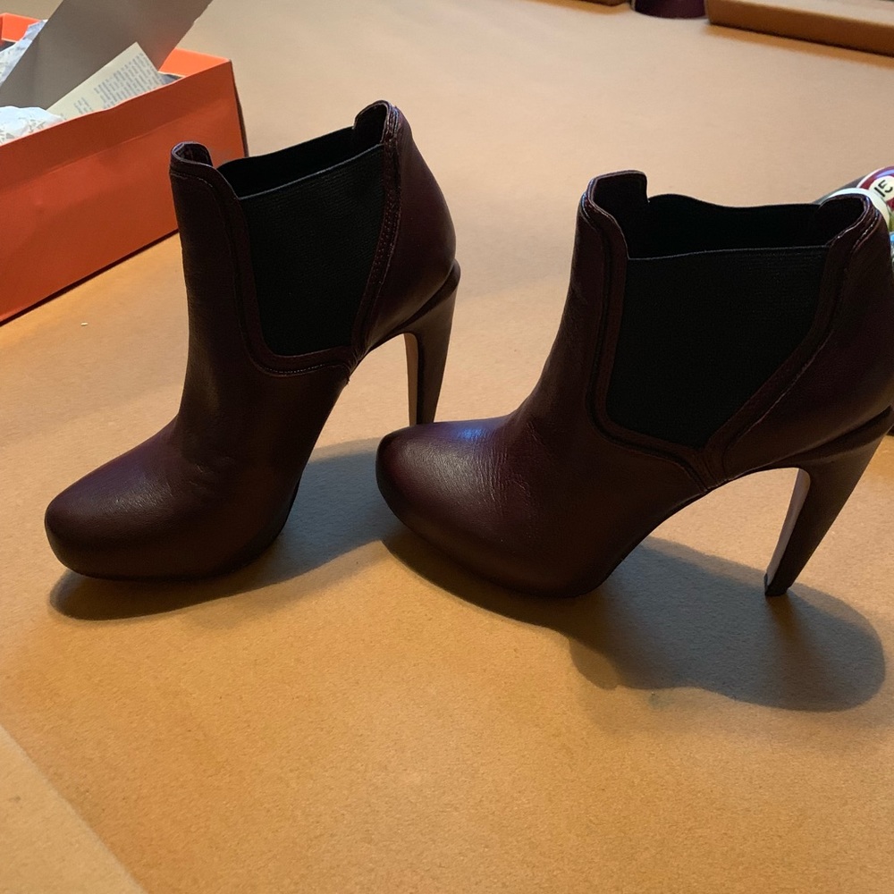 Circus by Sam Edelman Burgundy Booties